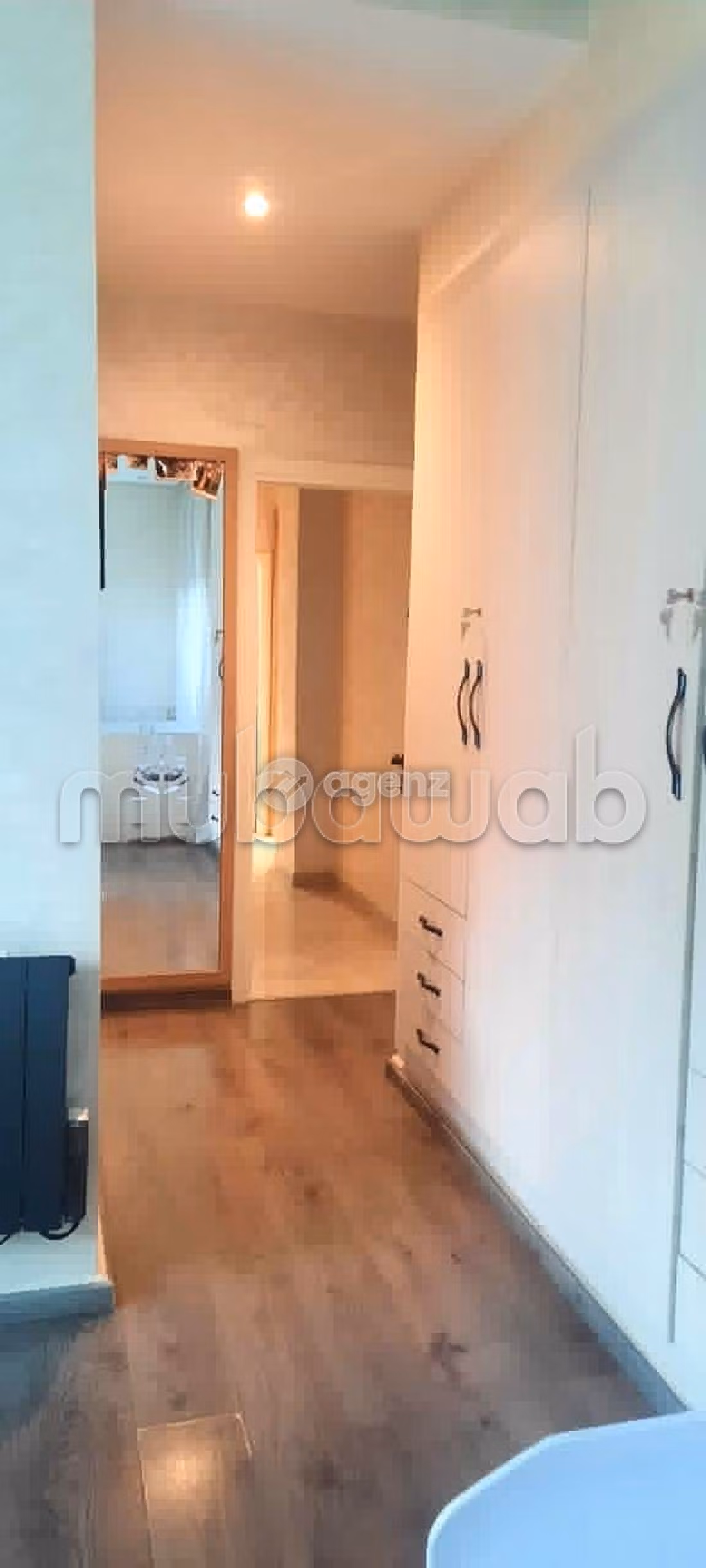 Vendita appartamento a Californie. 2 camere. Con garage e ascensore