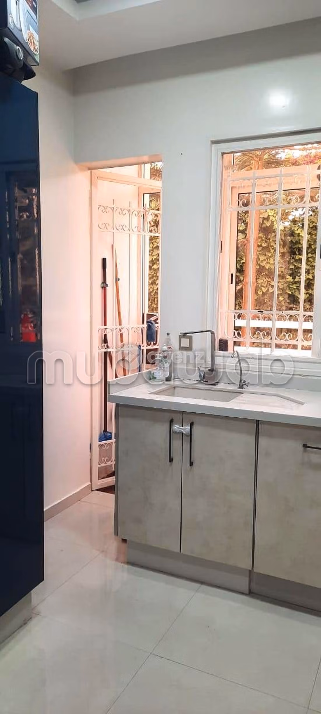 Vendita appartamento a Californie. 2 camere. Con garage e ascensore