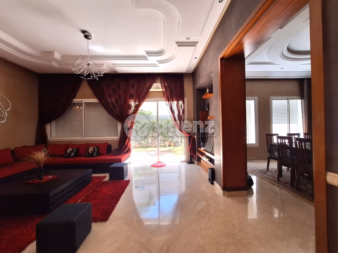 Villa à vendre 292 m², 6 chambres Al Mostakbal Casablanca