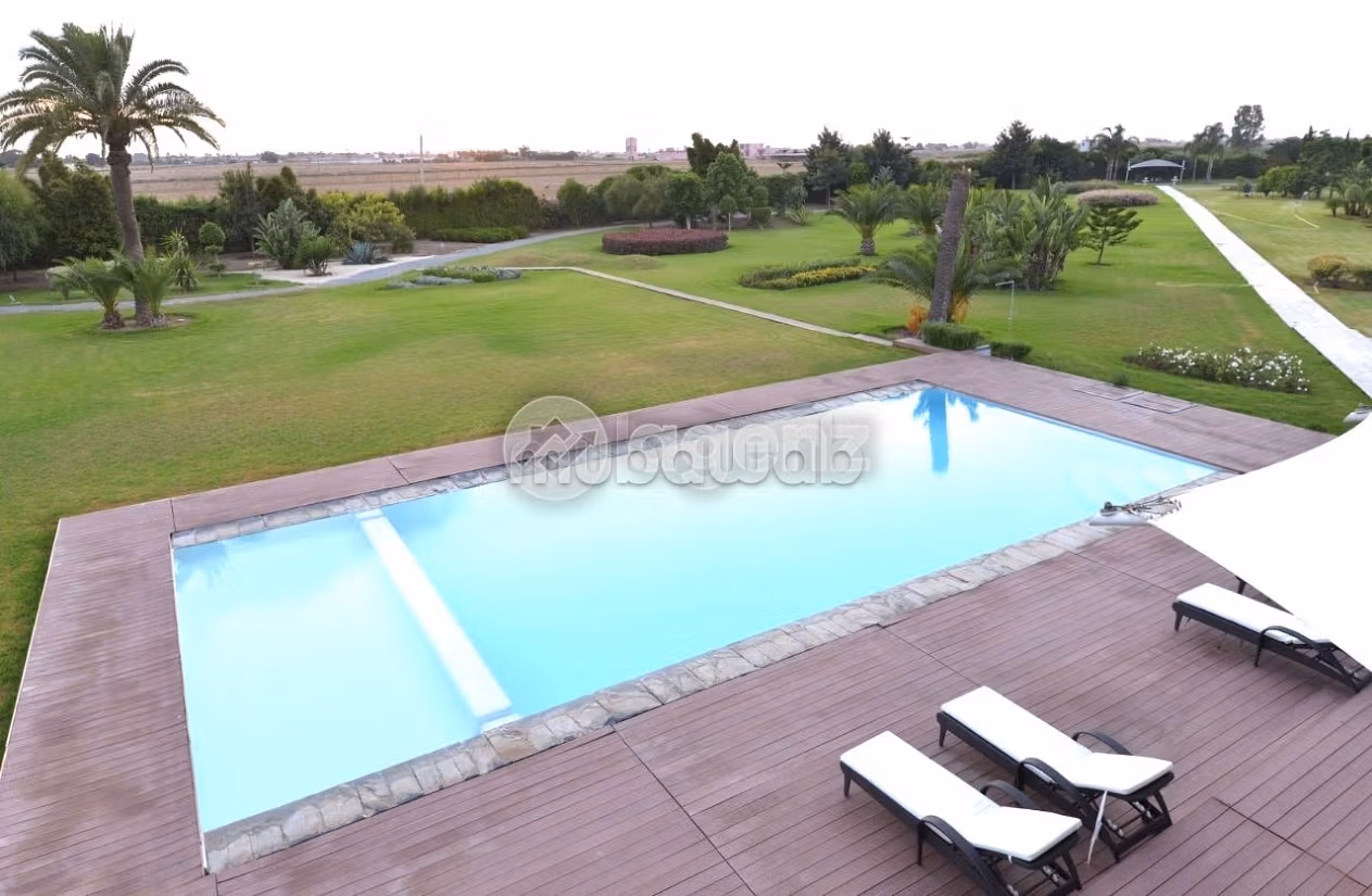 Villa à vendre 18 463 m², 4 chambres Dar Bouazza Dar Bouazza