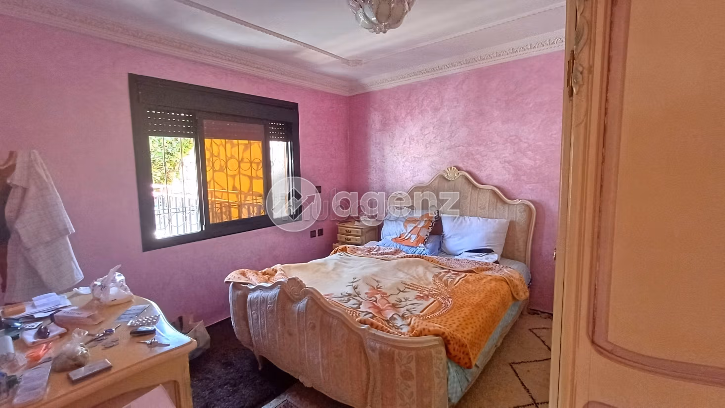 Vendita villa di lusso. 3 camere. Posto auto e terrazzo