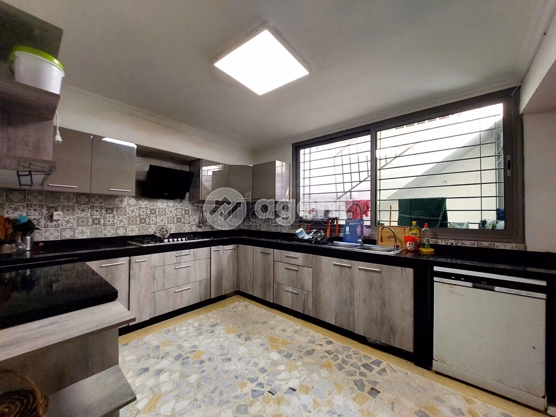 Villa à vendre 240 m², 5 chambres Tamaris Dar Bouazza