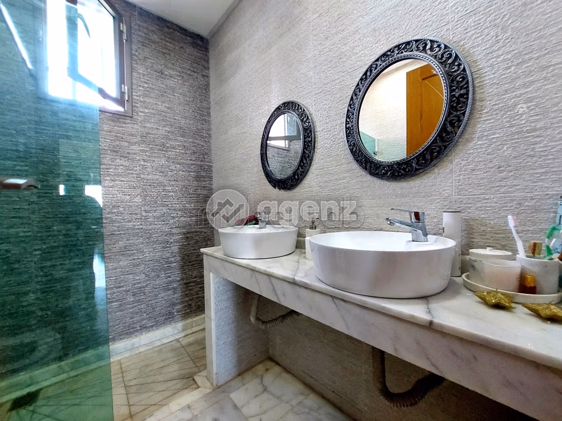 Villa à vendre 240 m², 5 chambres Tamaris Dar Bouazza
