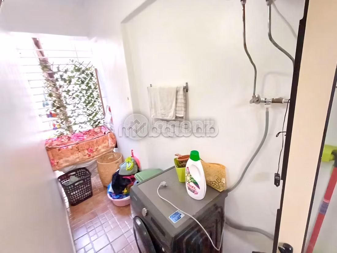 Splendido appartamento da acquistare a Nassim 1.3 camere. Con garage e ascensore