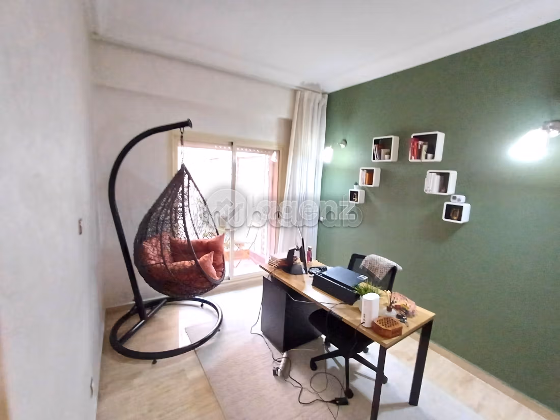 Splendido appartamento da acquistare a Nassim 1.3 camere. Con garage e ascensore