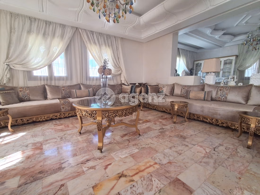 Fabulous villa for sale in Anfa. 4 rooms. Green areas, Parking spaces for cars