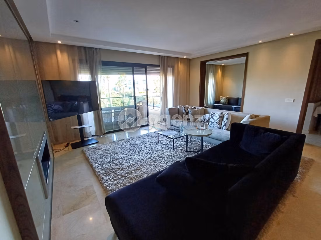 Sell apartment. Large area 188 m². Fully furnished