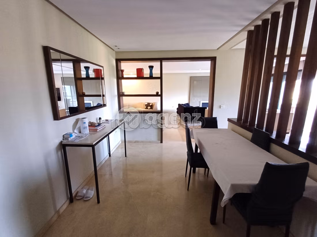 Sell apartment. Large area 188 m². Fully furnished