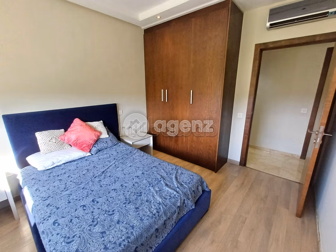 Sell apartment. Large area 188 m². Fully furnished