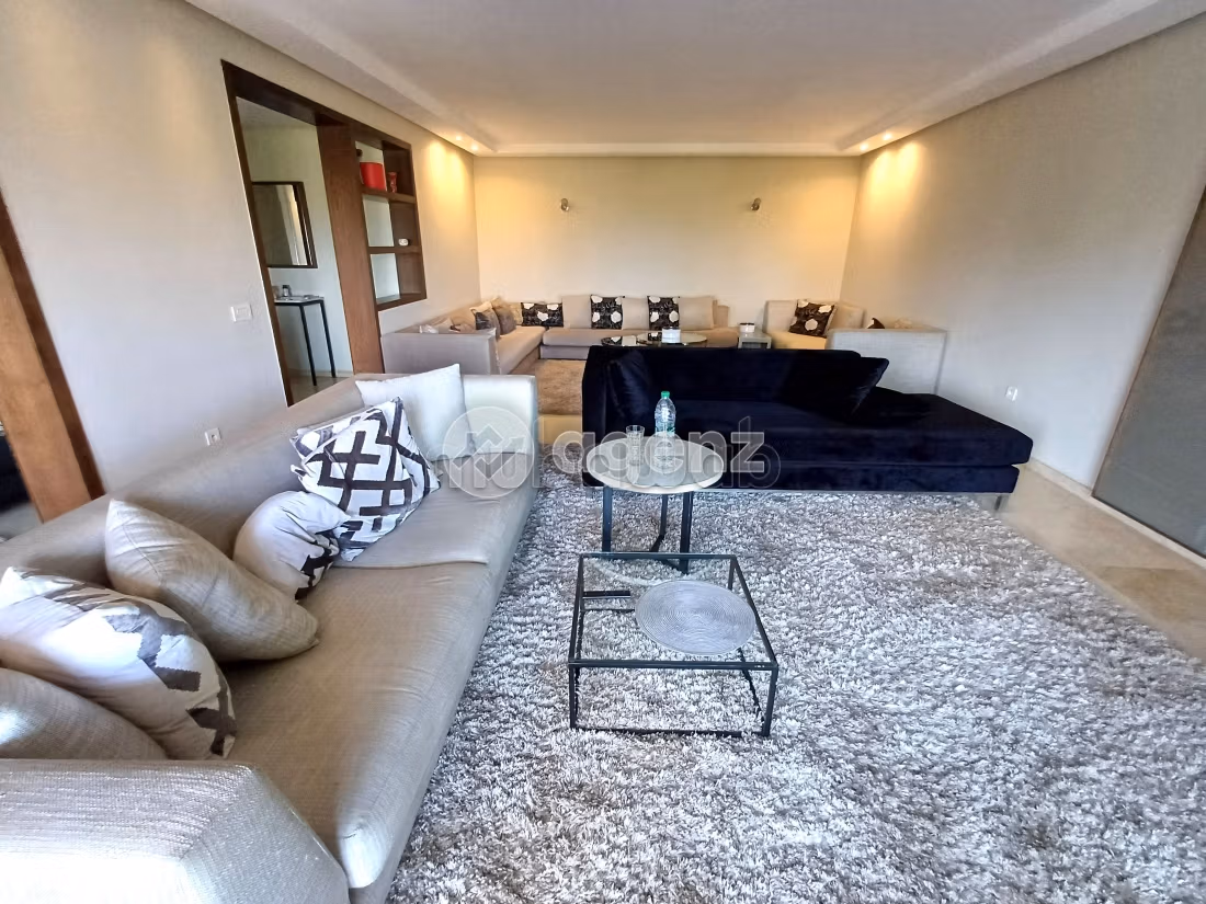 Sell apartment. Large area 188 m². Fully furnished