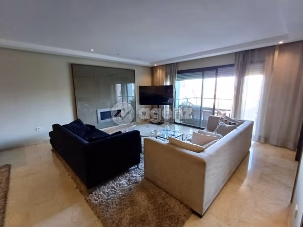 Sell apartment. Large area 188 m². Fully furnished