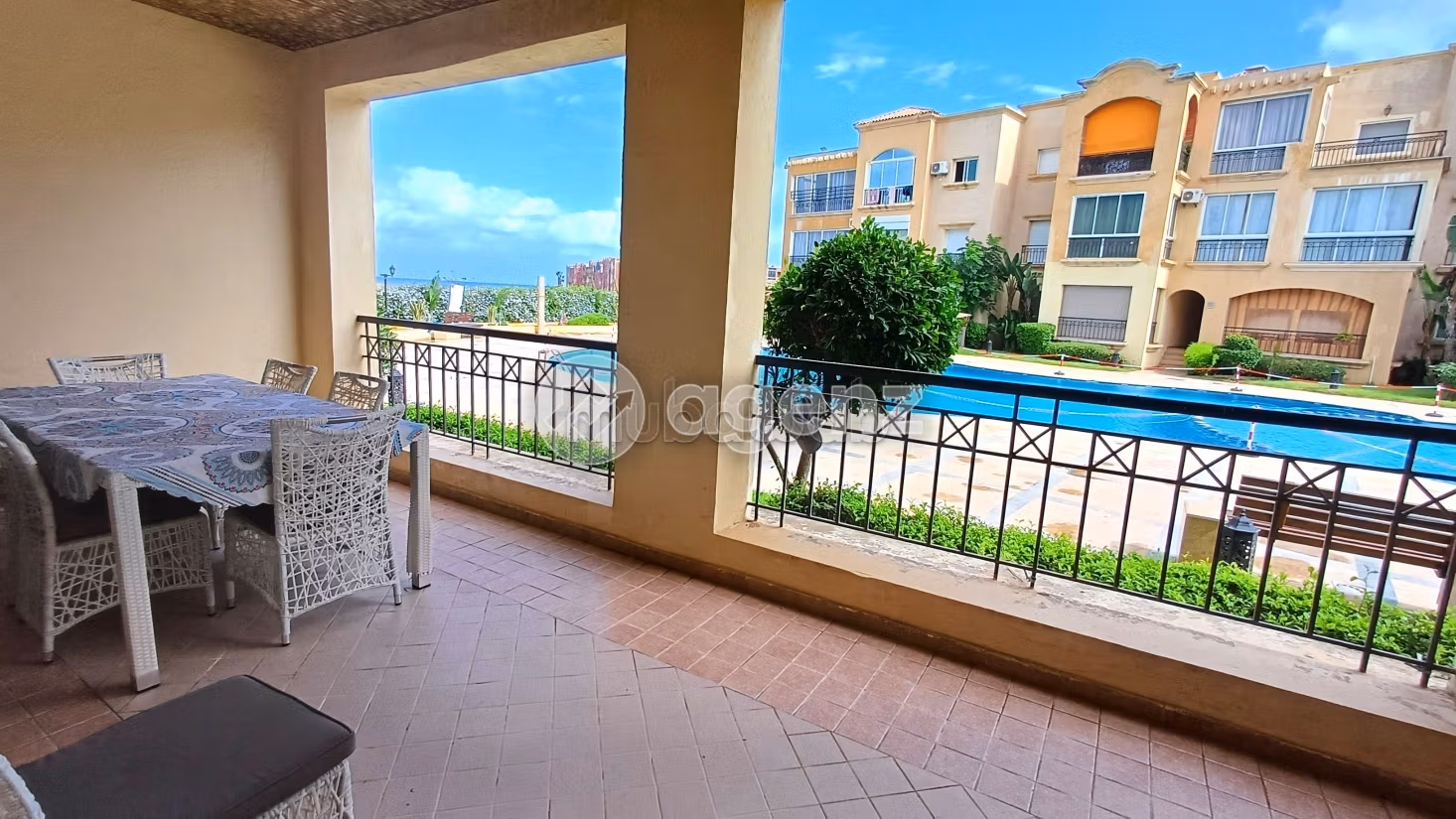 Vendita appartamento. Superficie totale 100 m². Garage e terrazzo