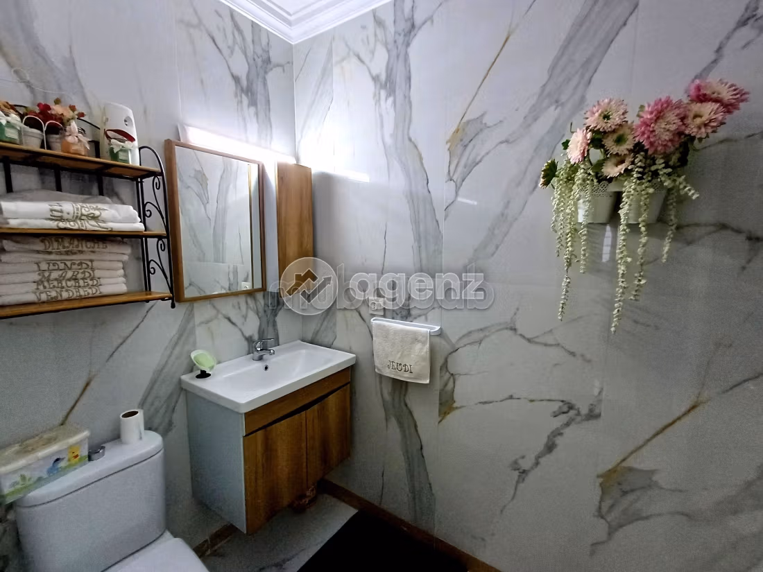 Bonito piso en venta. 3 dormitorios. Amueblado