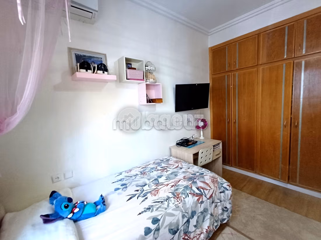 Bonito piso en venta. 3 dormitorios. Amueblado