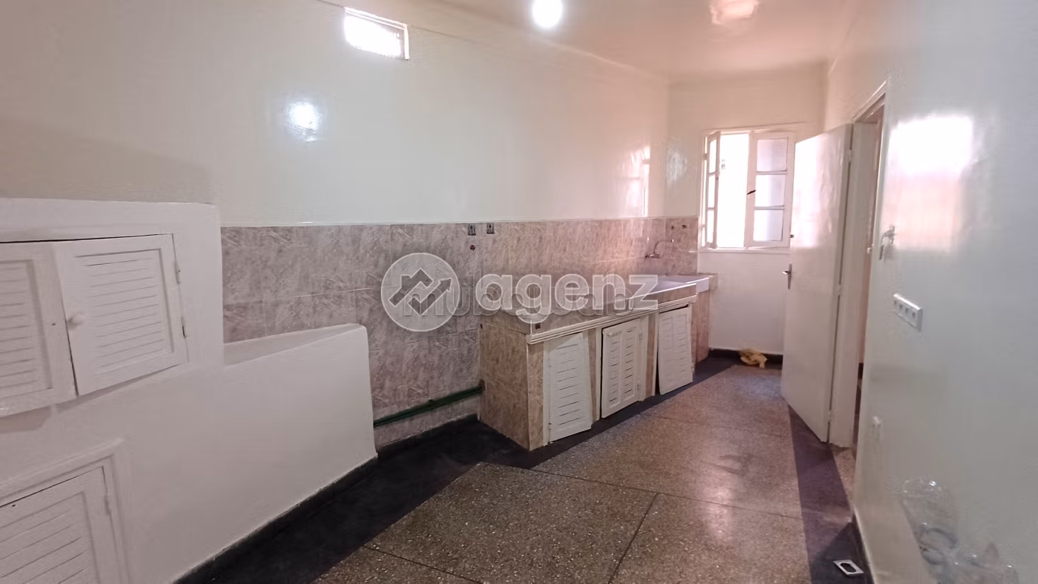 Appartement à vendre 118 m², 4 chambres Roches Noires Casablanca