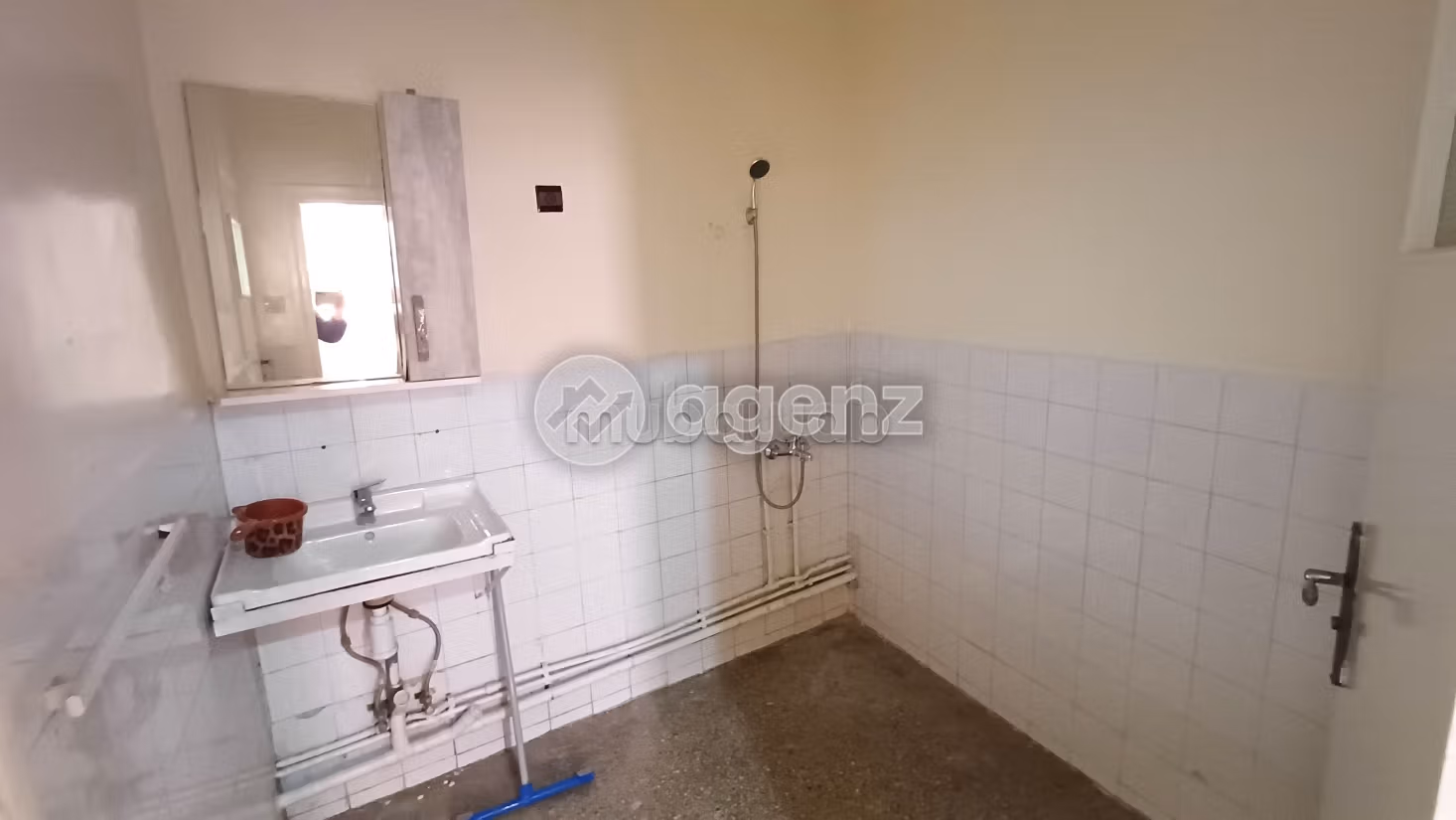 Appartement à vendre 118 m², 4 chambres Roches Noires Casablanca