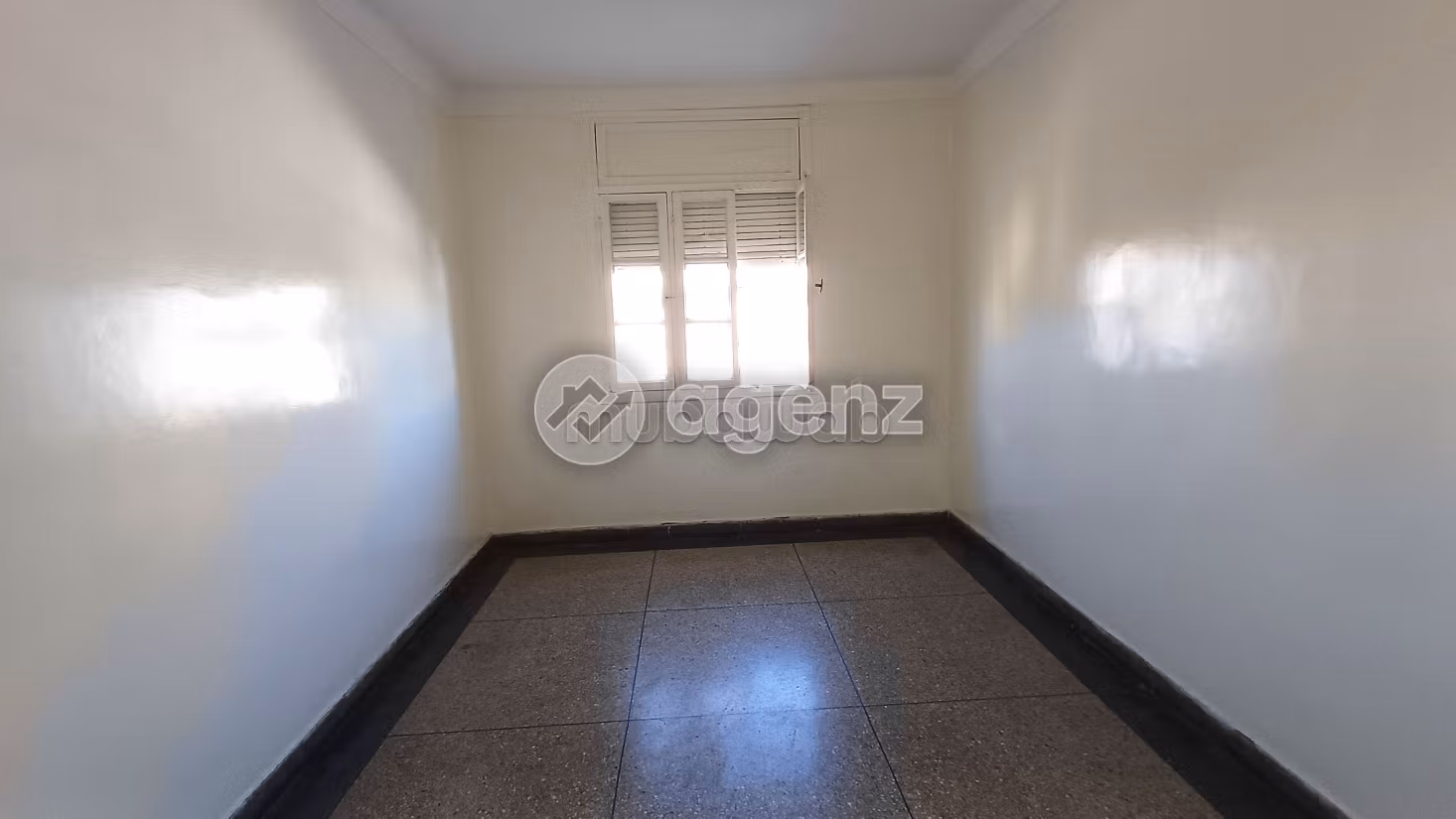 Appartement à vendre 118 m², 4 chambres Roches Noires Casablanca