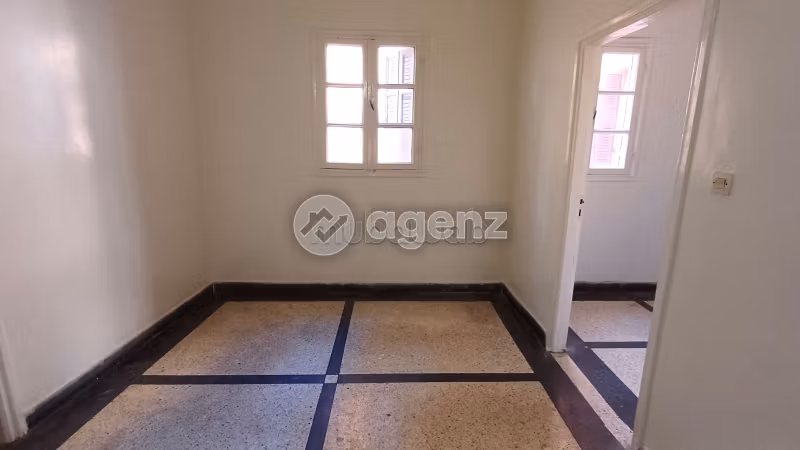 Appartement à vendre 118 m², 4 chambres Roches Noires Casablanca