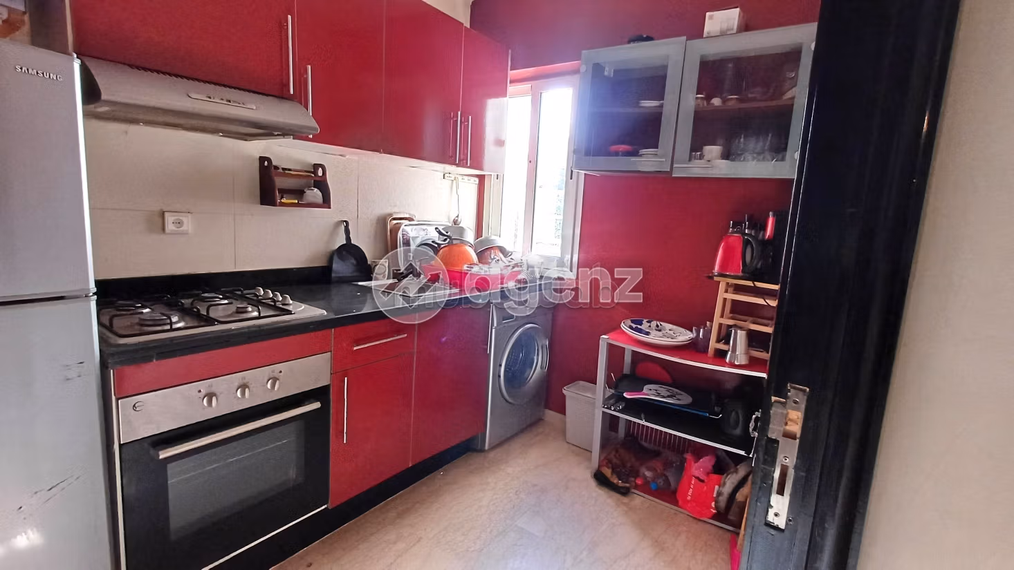 Bellissimo appartamento in affitto. 1 bella camera da letto. Arredato