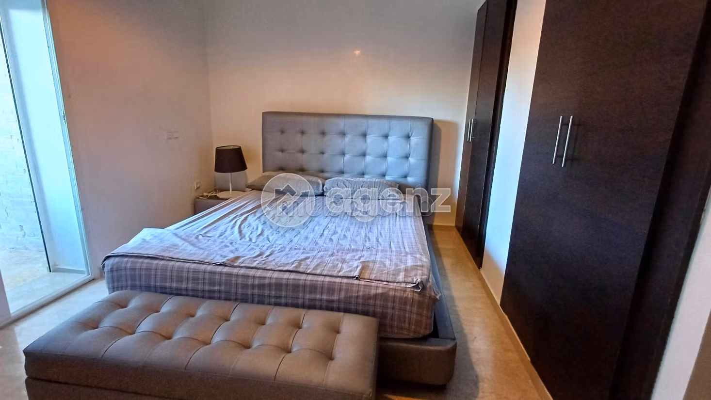Bellissimo appartamento in affitto. 1 bella camera da letto. Arredato