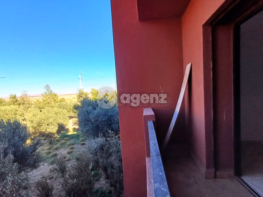 Magnífico piso en venta en Route Casablanca. Área total 104 m². Sin Ascensor, balcón