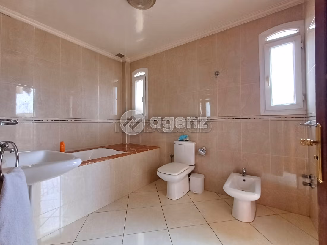 Villa à vendre 366 m², 3 chambres Hay Dakhla Agadir