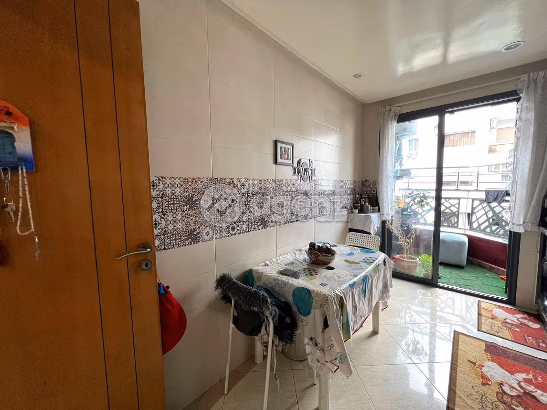 Sale of a lovely apartment in Aïn Sebaâ. Total area 80 m². Parking spaces and terrace