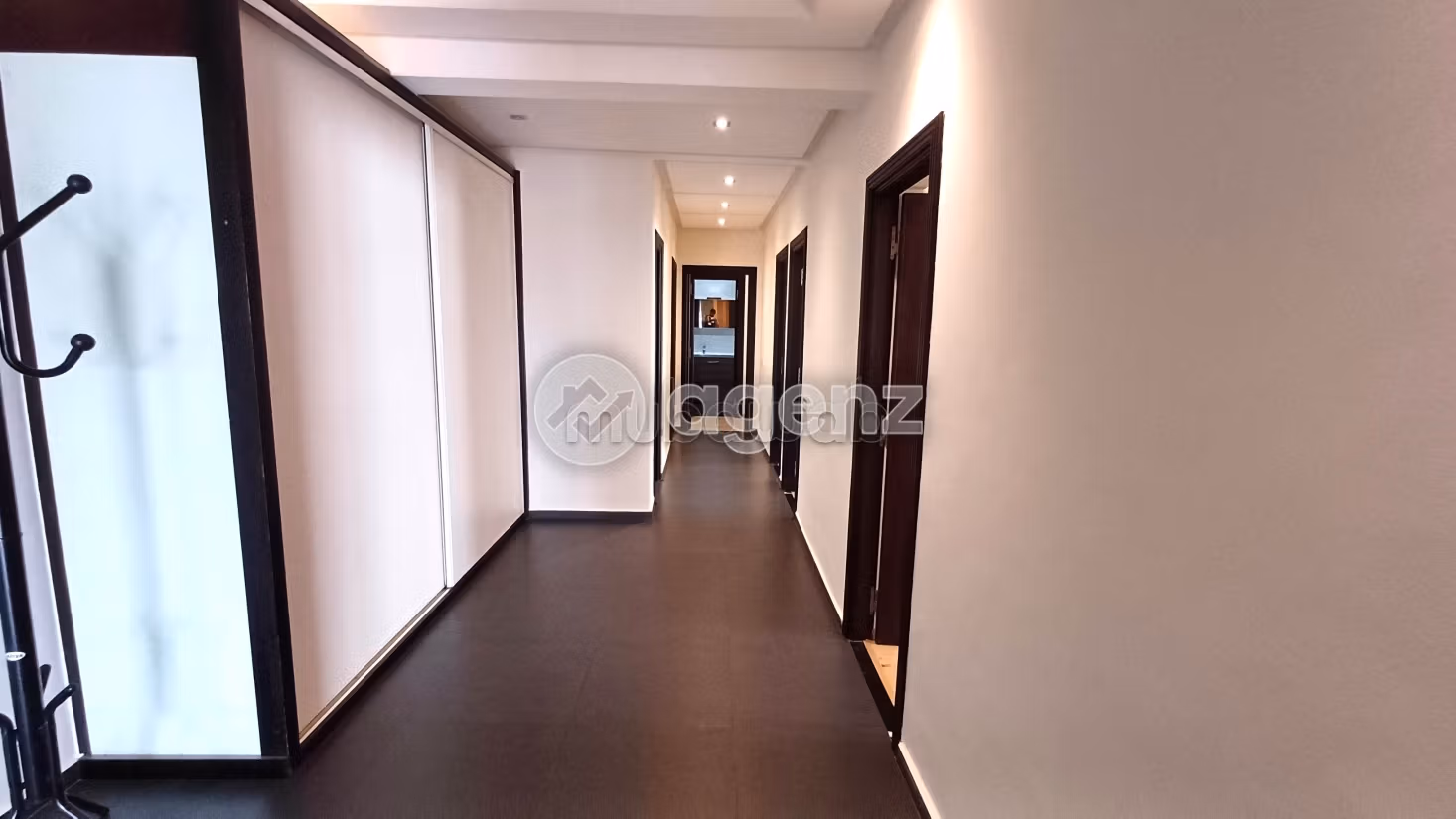 Appartement 236 m² f Belvédère — 9