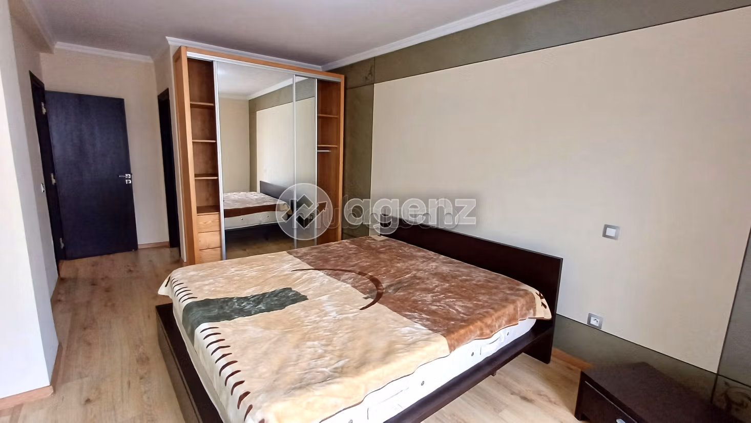 Appartement 236 m² f Belvédère — 16