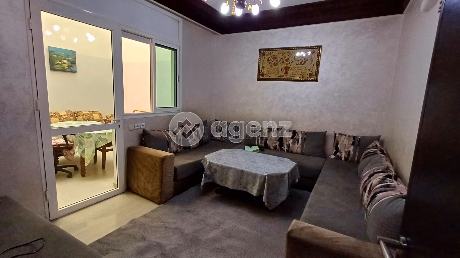 Casa in vendita. 7 camere da letto. Posto auto e terrazzo