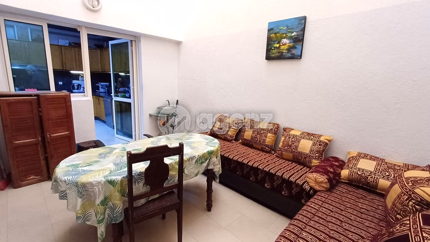 Casa in vendita. 7 camere da letto. Posto auto e terrazzo