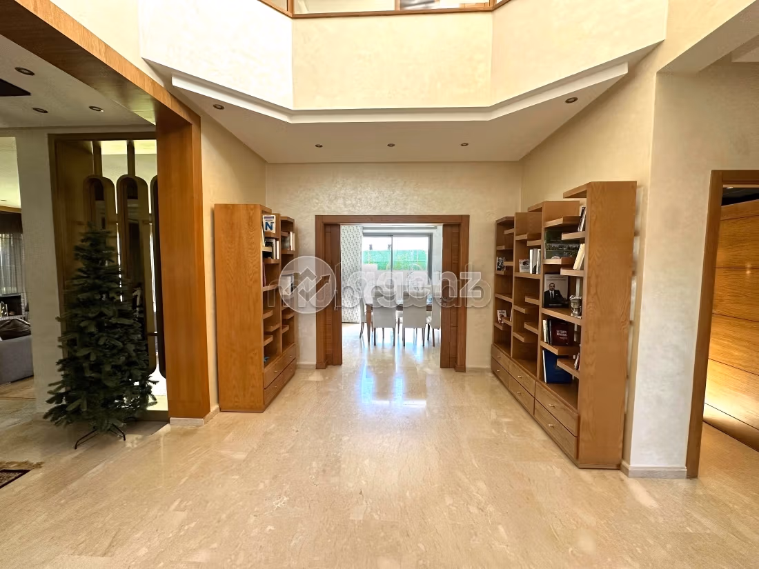 Villa à vendre 896 m², 5 chambres Rmilat Tanger
