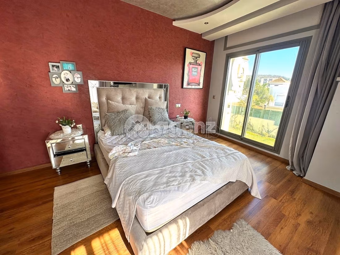 Villa à vendre 896 m², 5 chambres Rmilat Tanger