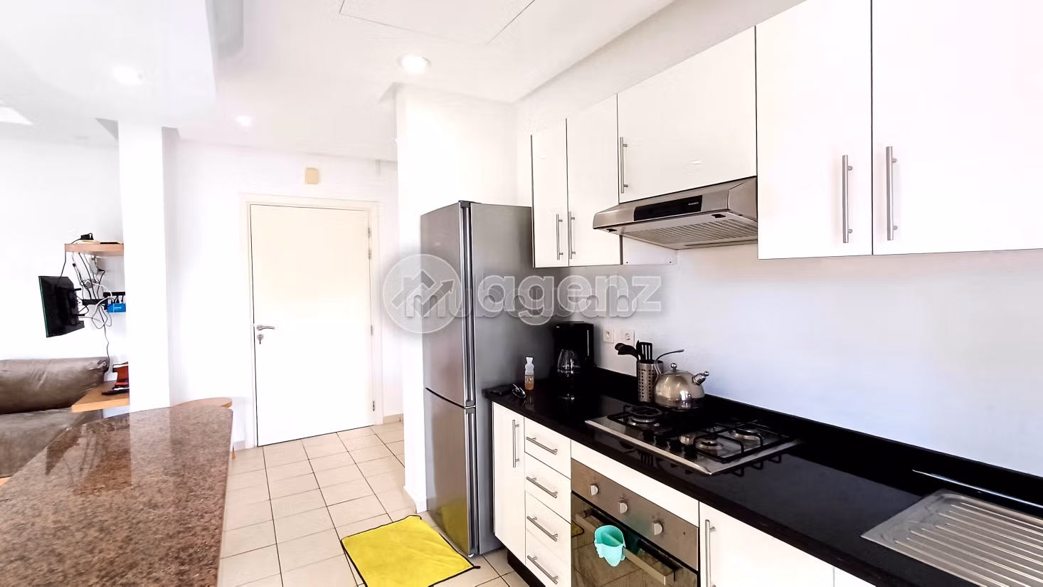 Apartment for rent. Small area 88 m². Attic