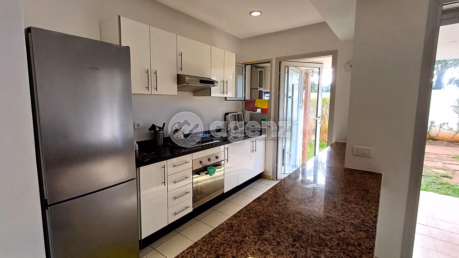 Apartment for rent. Small area 88 m². Attic