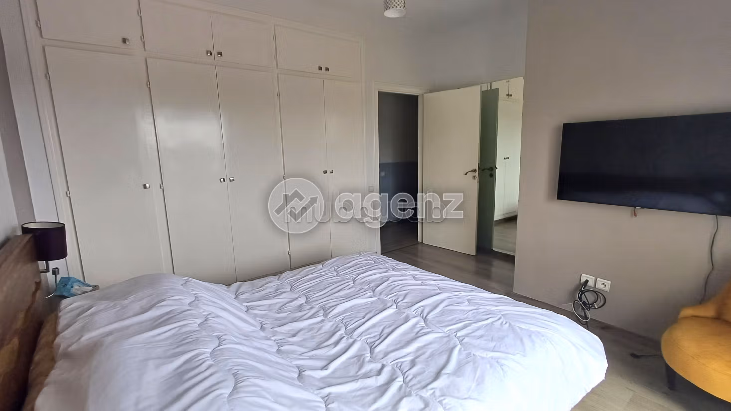 Bonito piso en alquiler en Riyad Extension. 3 dormitorios. Mobiliario nuevo