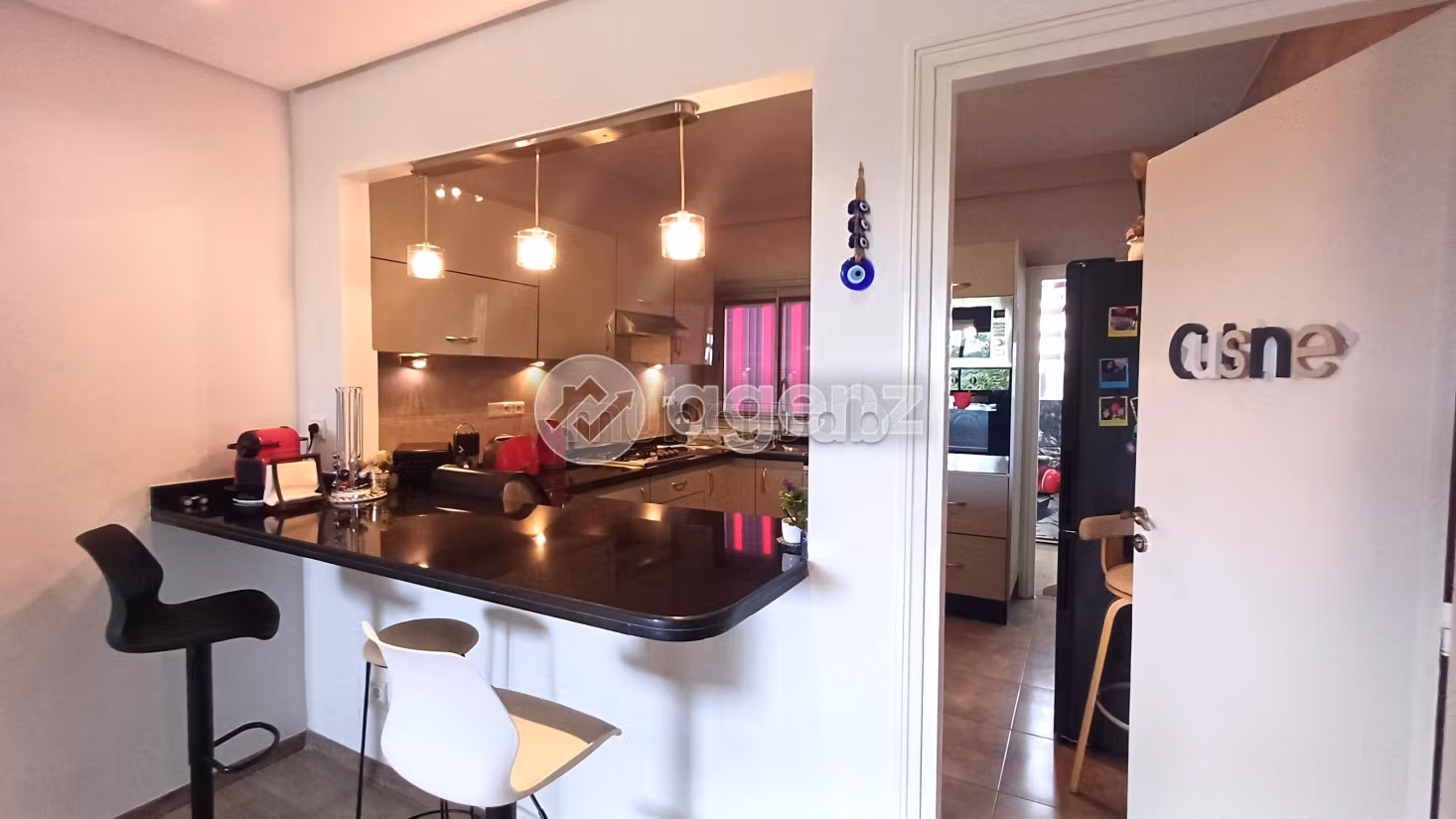 Bonito piso en alquiler en Riyad Extension. 3 dormitorios. Mobiliario nuevo