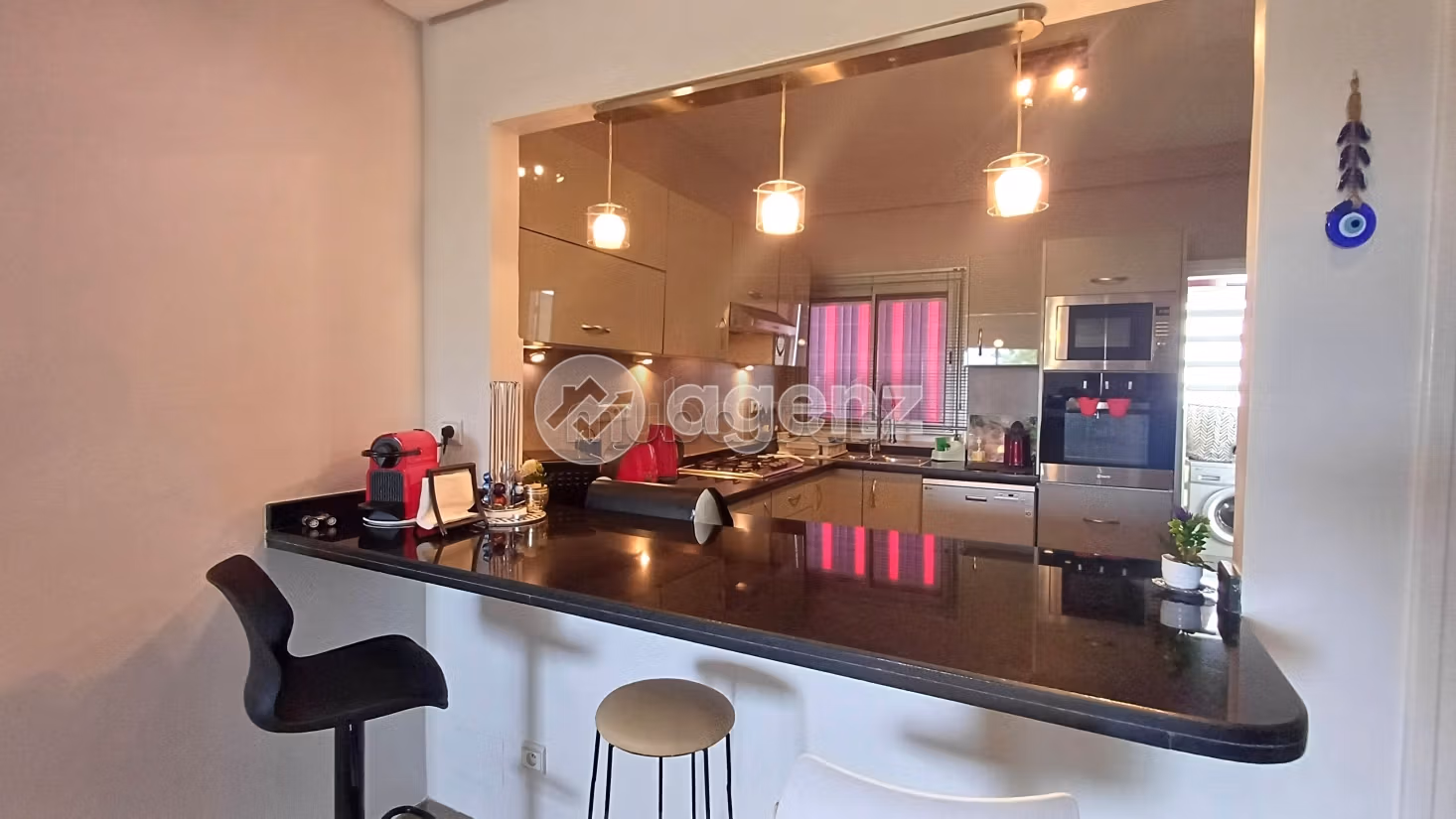 Bonito piso en alquiler en Riyad Extension. 3 dormitorios. Mobiliario nuevo