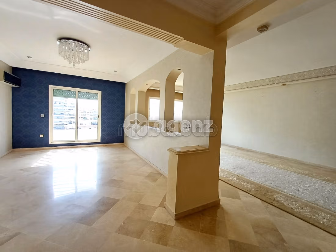 Appartamento da acquistare a Palmier. Superficie 173 m². Posto auto e ascensore