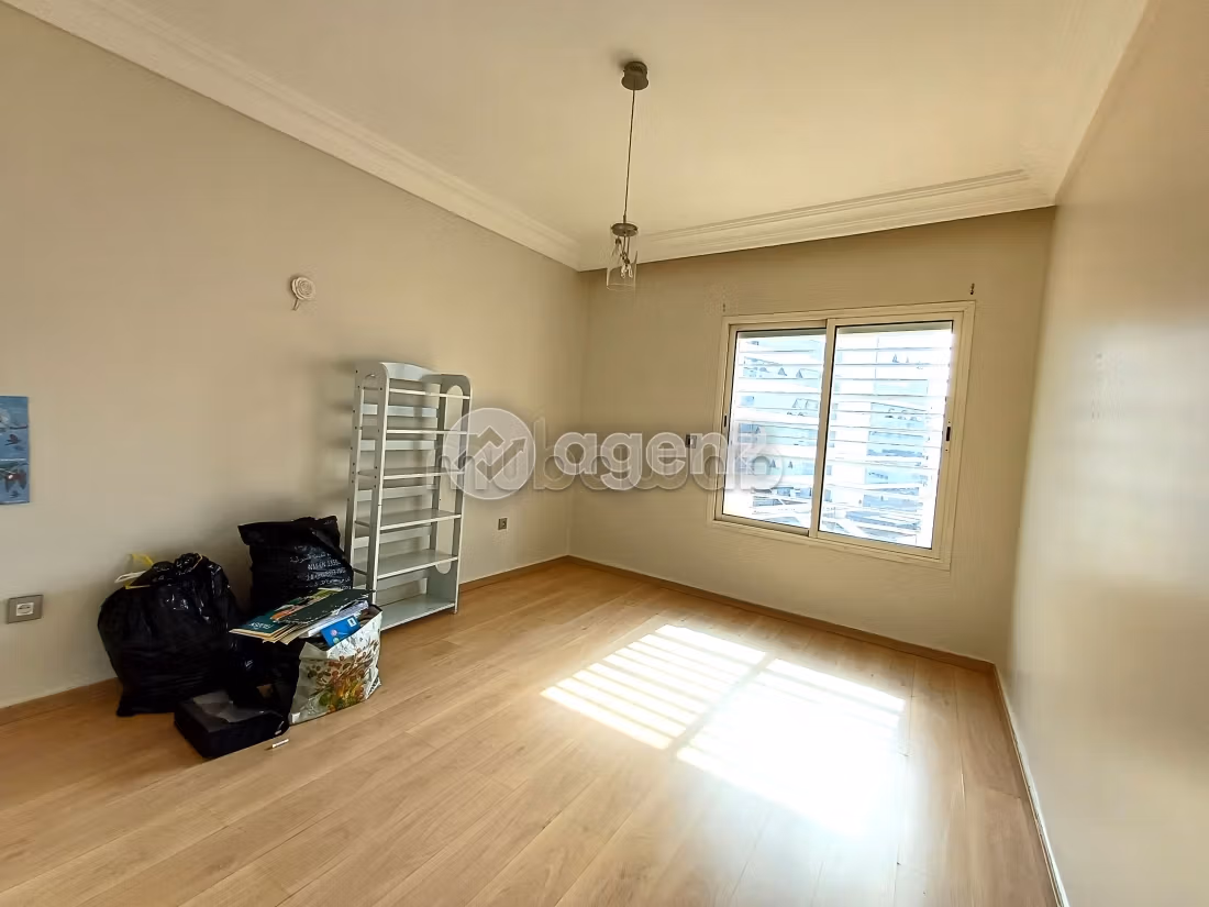 Appartamento da acquistare a Palmier. Superficie 173 m². Posto auto e ascensore