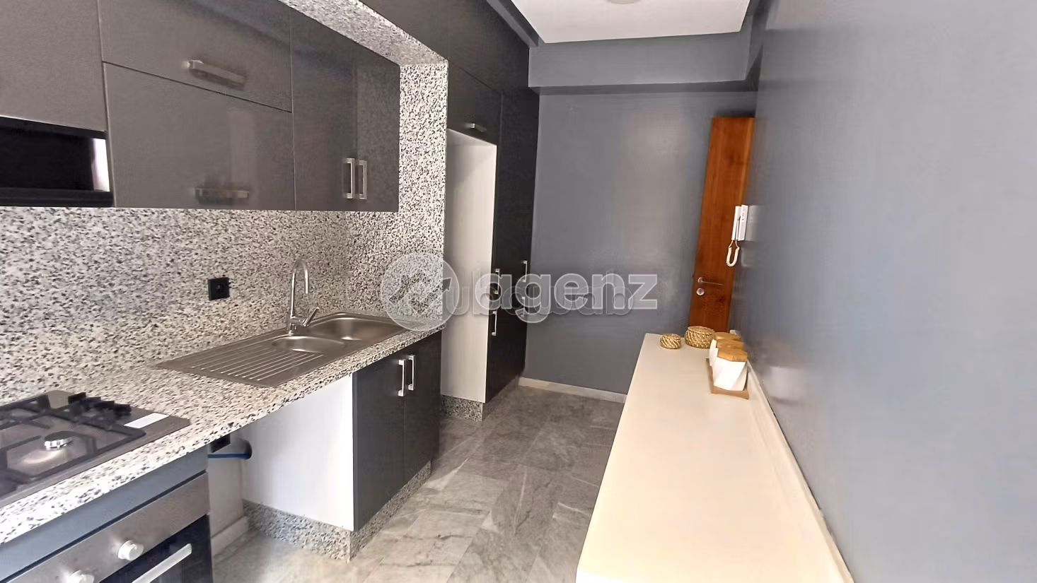 Sale of a lovely apartment. Area of 170 m². Lift and parking spaces