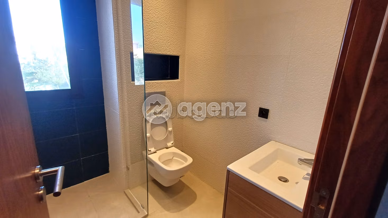 Sale of a lovely apartment. Area of 170 m². Lift and parking spaces