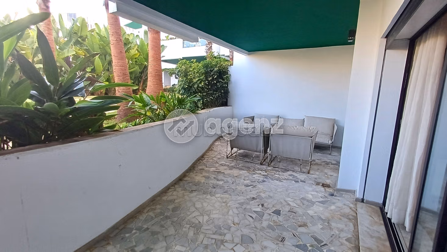 Sale of a lovely apartment. Area of 170 m². Lift and parking spaces