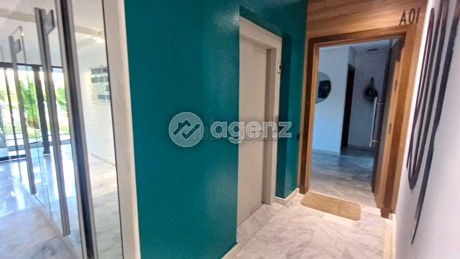 Sale of a lovely apartment. Area of 170 m². Lift and parking spaces