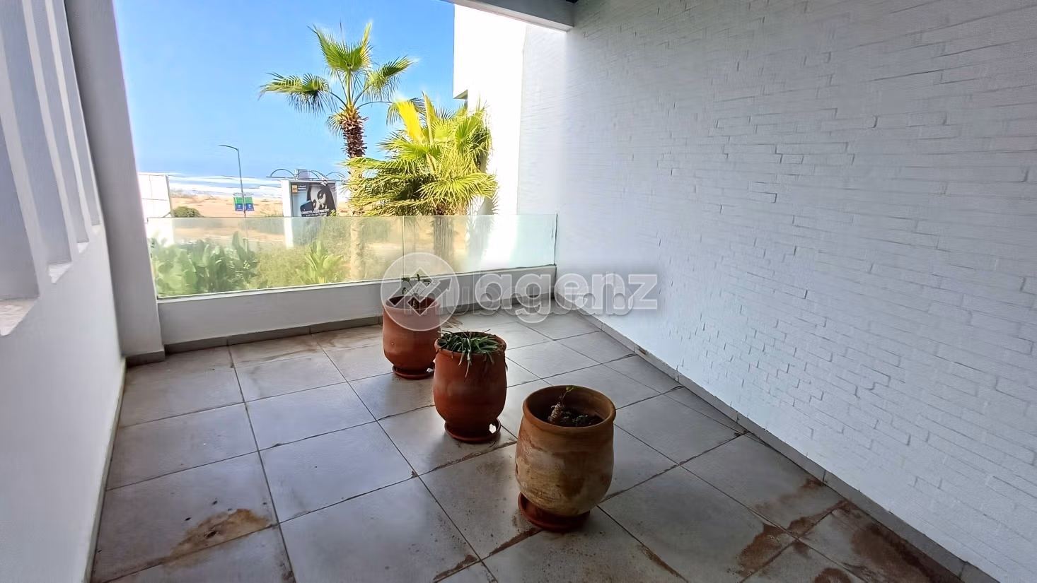 Beautiful apartment for sale. Small area 216 m². With Lift, Carpark