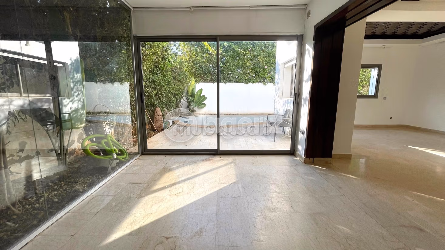 Maestosa residenza di lusso in vendita. 3 camere da letto. Posto auto e giardino