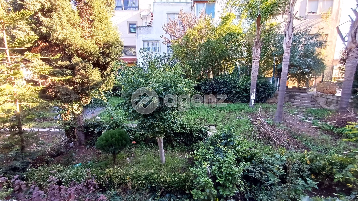 فيلا جميلة للبيع ب طنجة البالية. 5 غرف. مفروشة