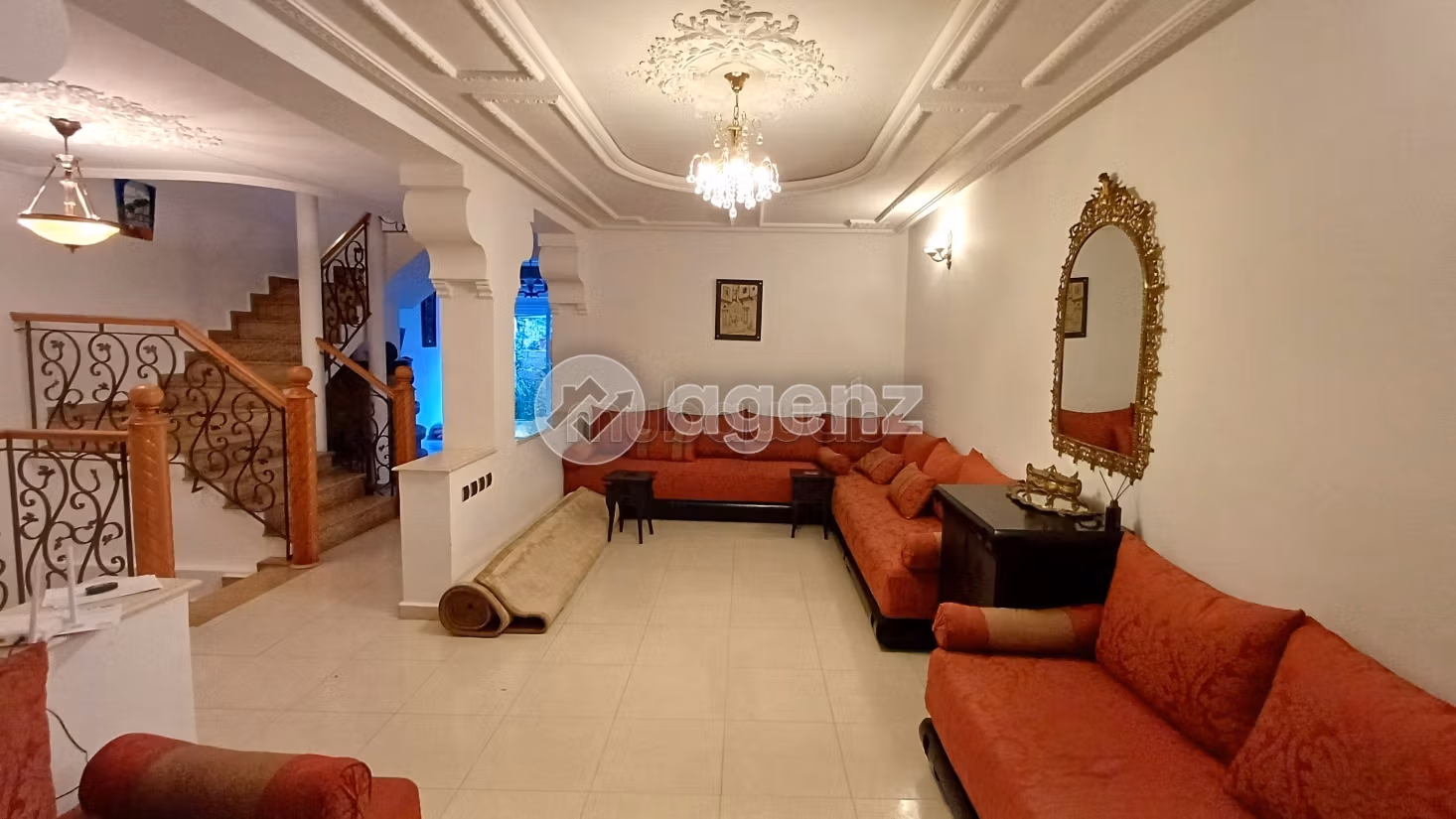 فيلا جميلة للبيع ب طنجة البالية. 5 غرف. مفروشة