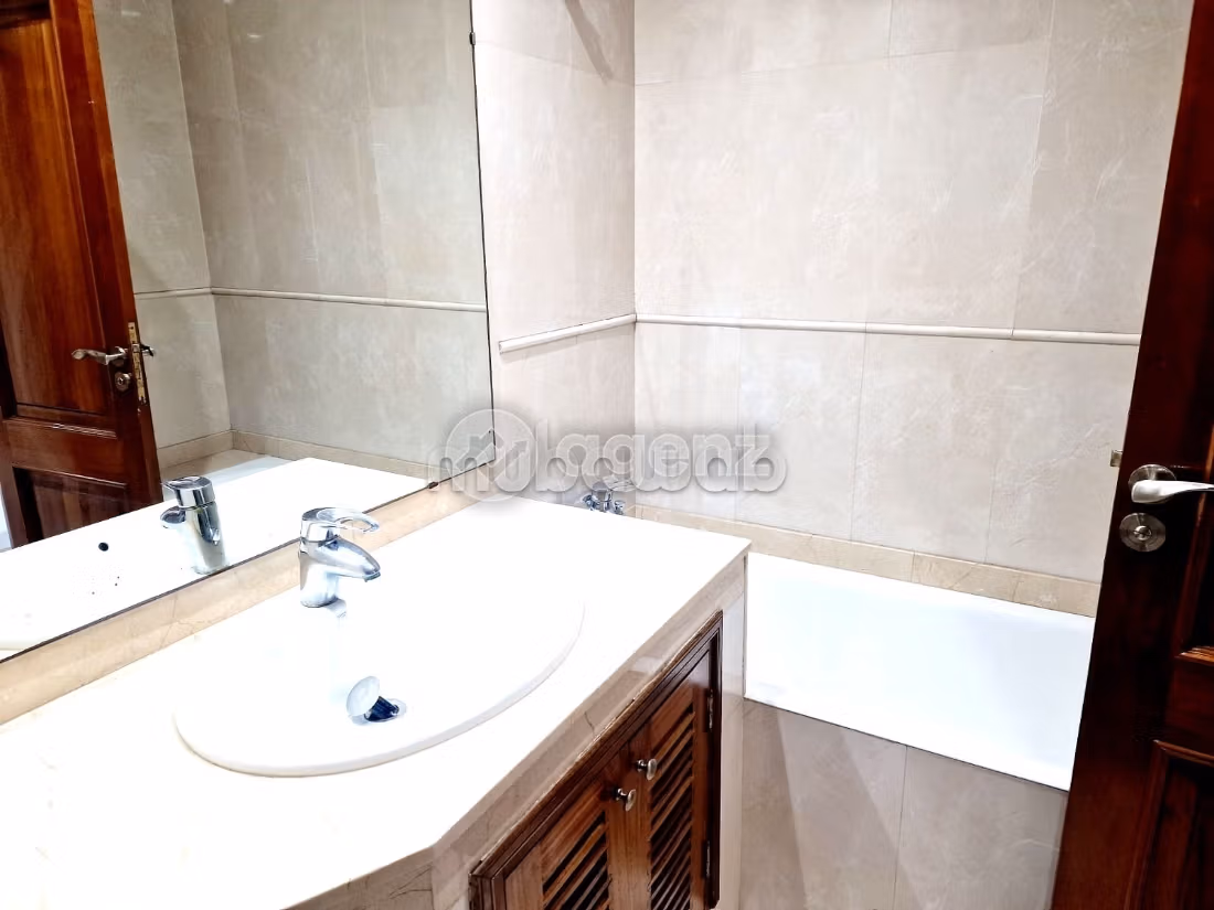 Appartement à louer 102 m², 2 chambres Bourgogne Est Casablanca