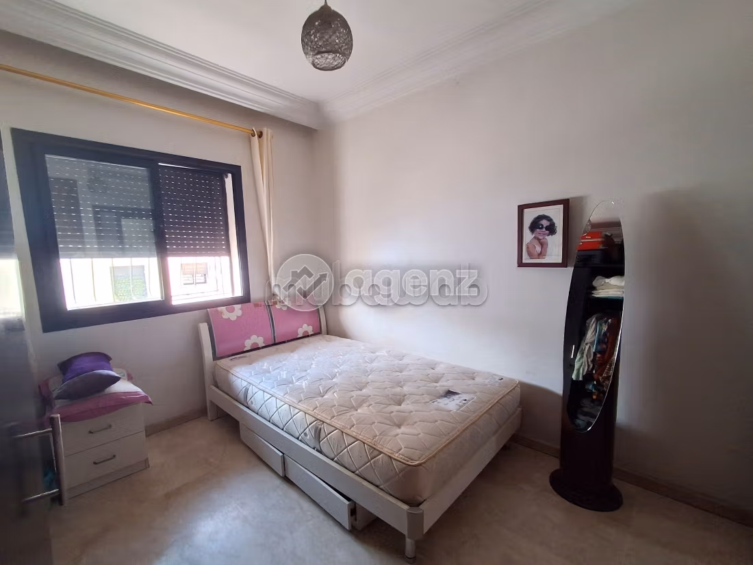 Sale of a lovely apartment in Mers Sultan. 3 lovely rooms. Lift and garage